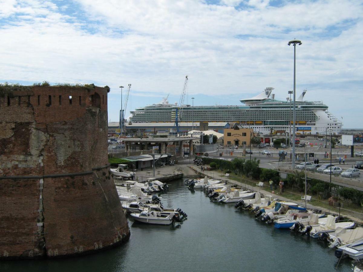 Hotel Houston Livorno - Struttura Esclusivamente Turistica - Not For Business Or Workers Dış mekan fotoğraf