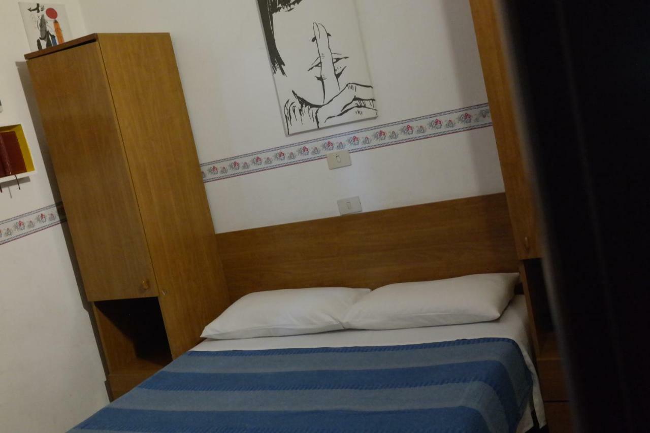 Hotel Houston Livorno - Struttura Esclusivamente Turistica - Not For Business Or Workers Dış mekan fotoğraf
