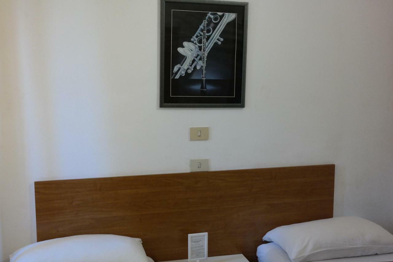 Hotel Houston Livorno - Struttura Esclusivamente Turistica - Not For Business Or Workers Dış mekan fotoğraf